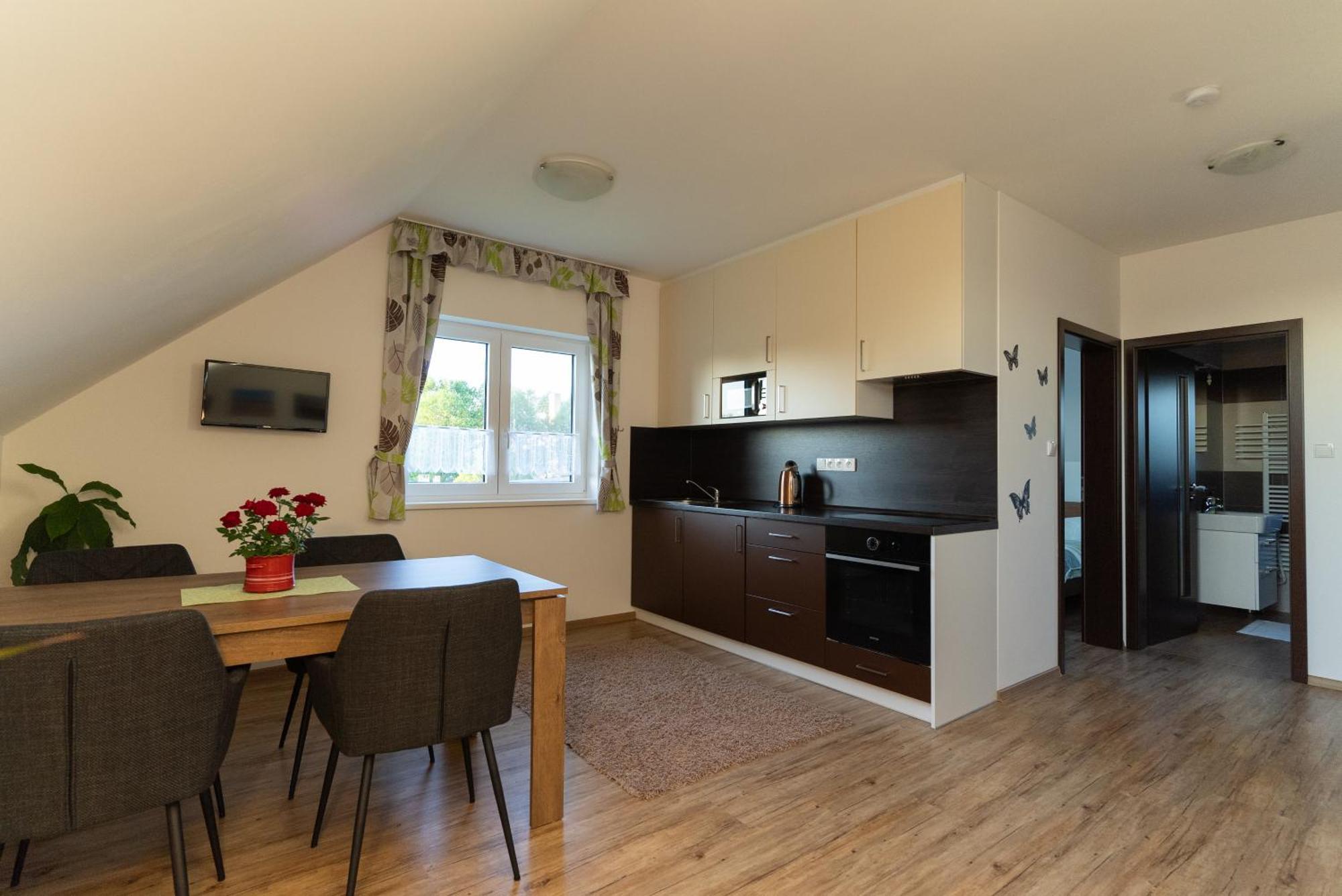 Apartmany Kohoutek A Slepicka V Novohradskych Horach Nové Hrady Εξωτερικό φωτογραφία